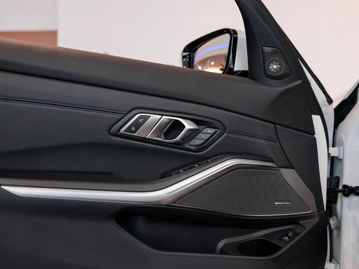 BMW 3 серии VII (G2x) Рестайлинг 320d xDrive 2.0d AT (190 л.с.) 4WD