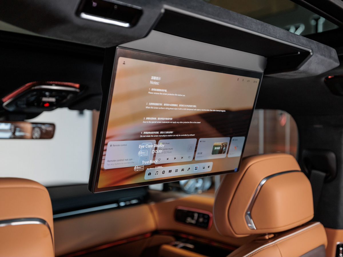 Zeekr 9X 55 kWh 2.0hyb AT (898 л.с.) 4WD