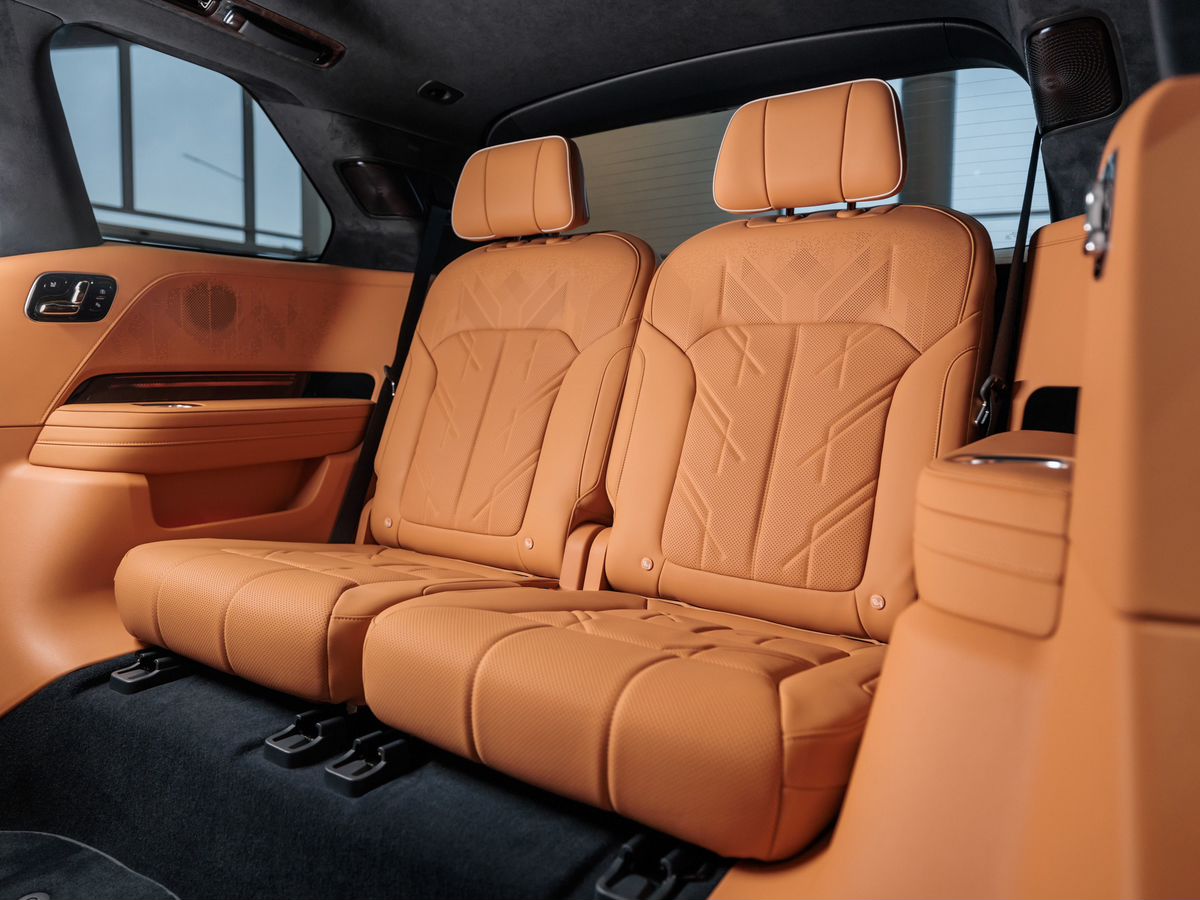 Zeekr 9X 55 kWh 2.0hyb AT (898 л.с.) 4WD