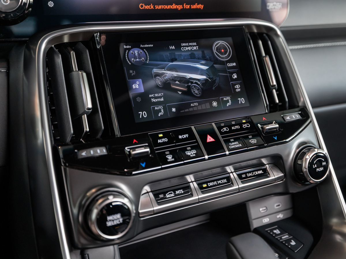 Lexus LX IV 700h 3.4hyb AT (457 л.с.) 4WD