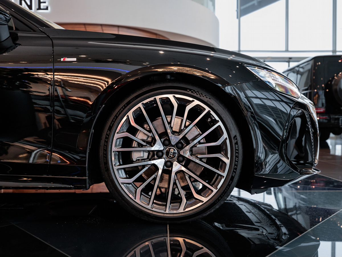 Audi A6 VI (C9) 2.0d AMT (204 л.с.) 4WD