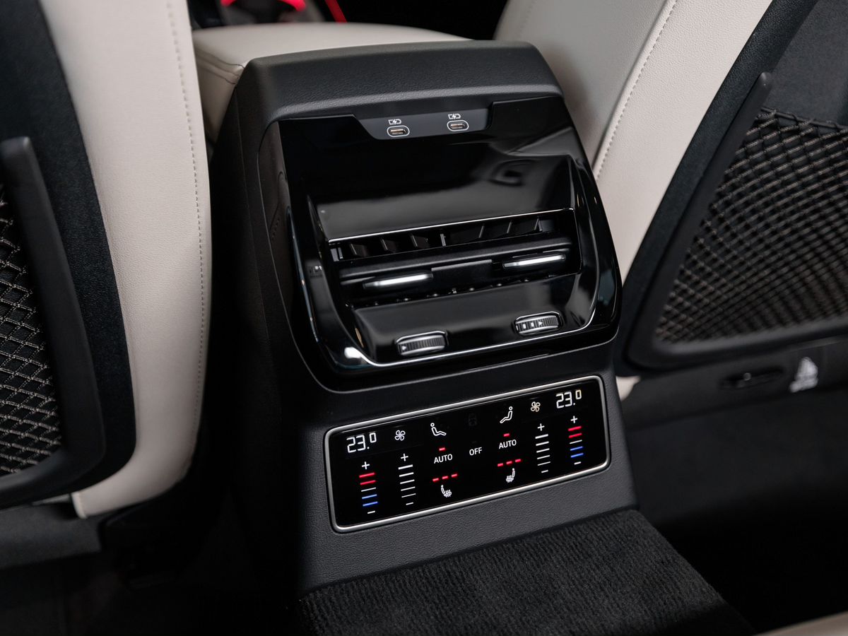 Audi A6 VI (C9) 2.0d AMT (204 л.с.) 4WD