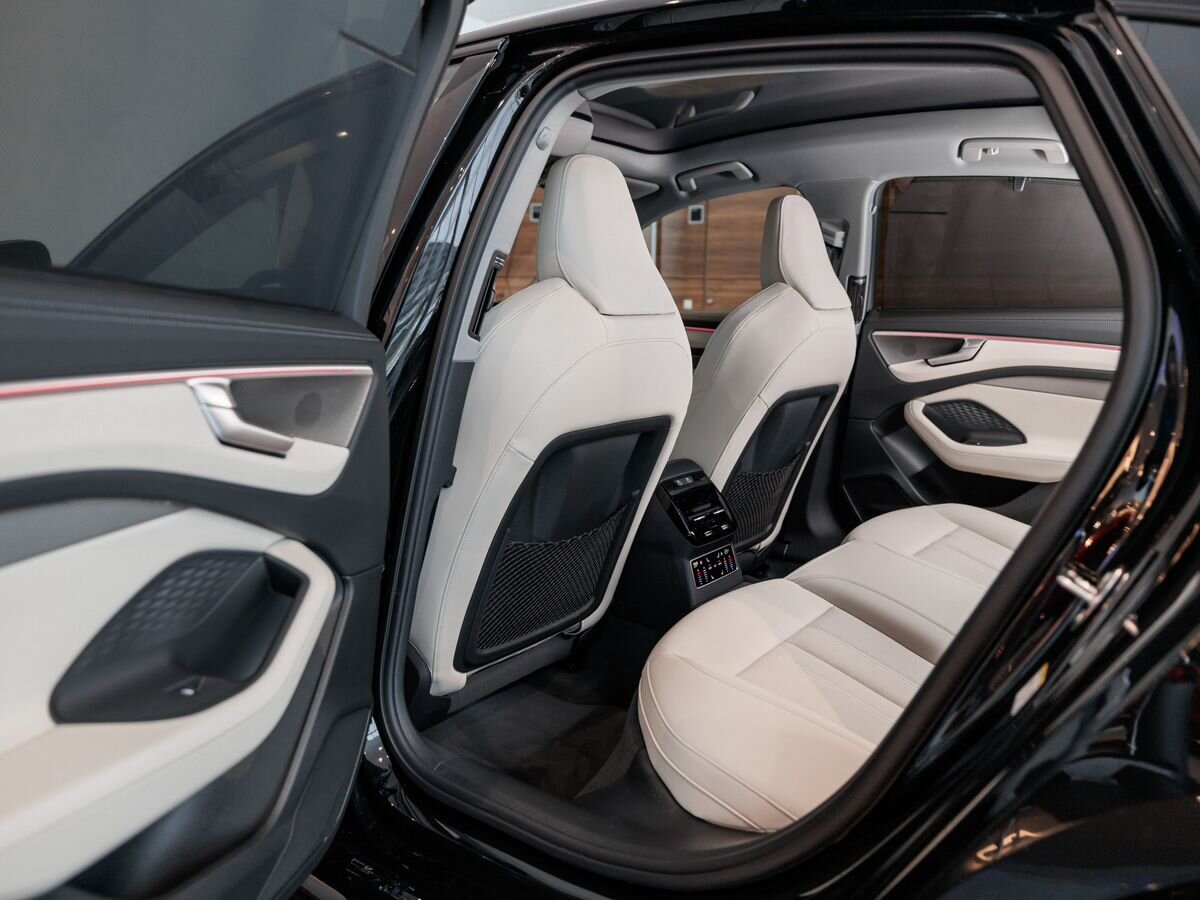 Audi A6 VI (C9) 2.0d AMT (204 л.с.) 4WD