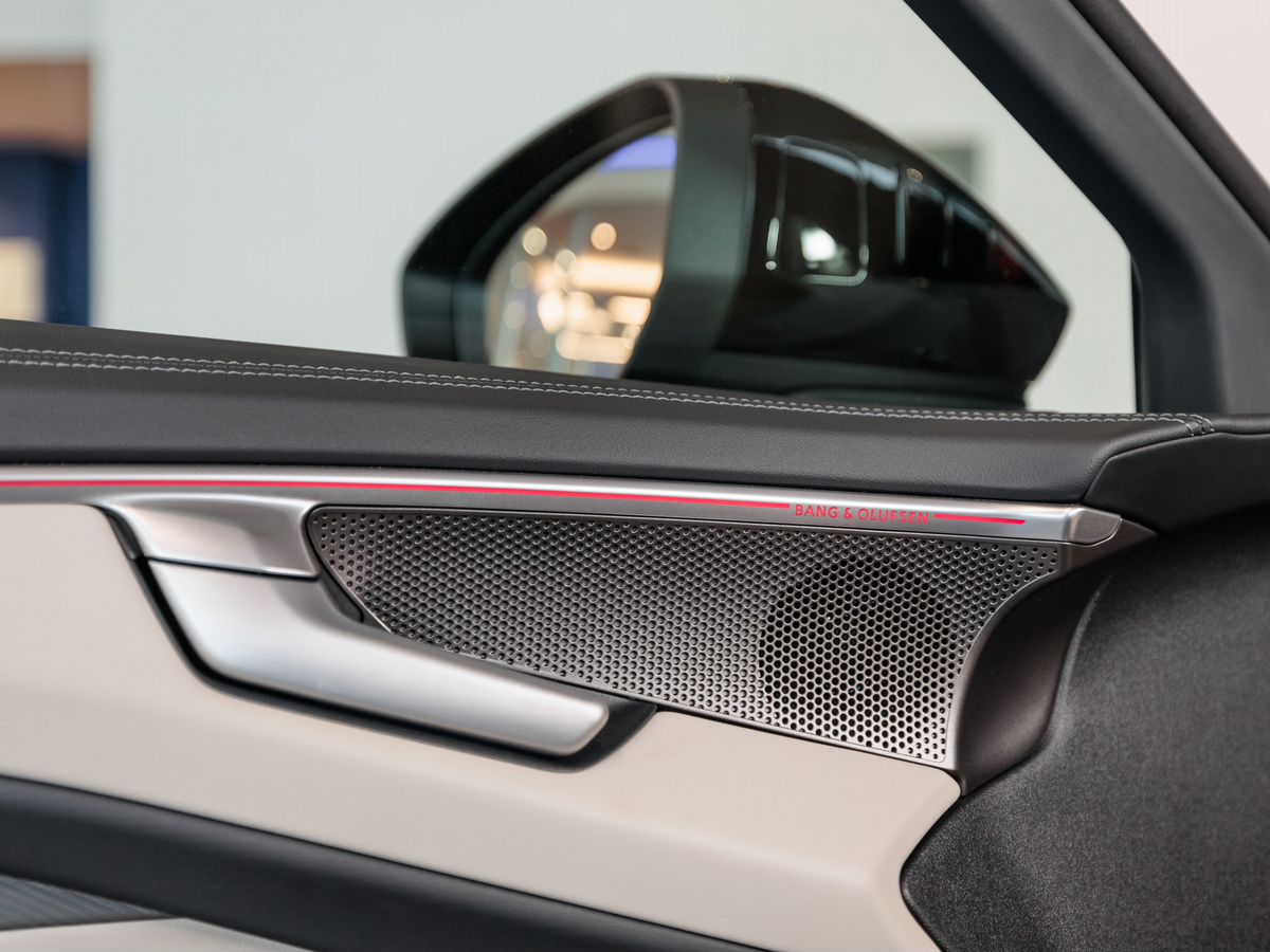 Audi A6 VI (C9) 2.0d AMT (204 л.с.) 4WD