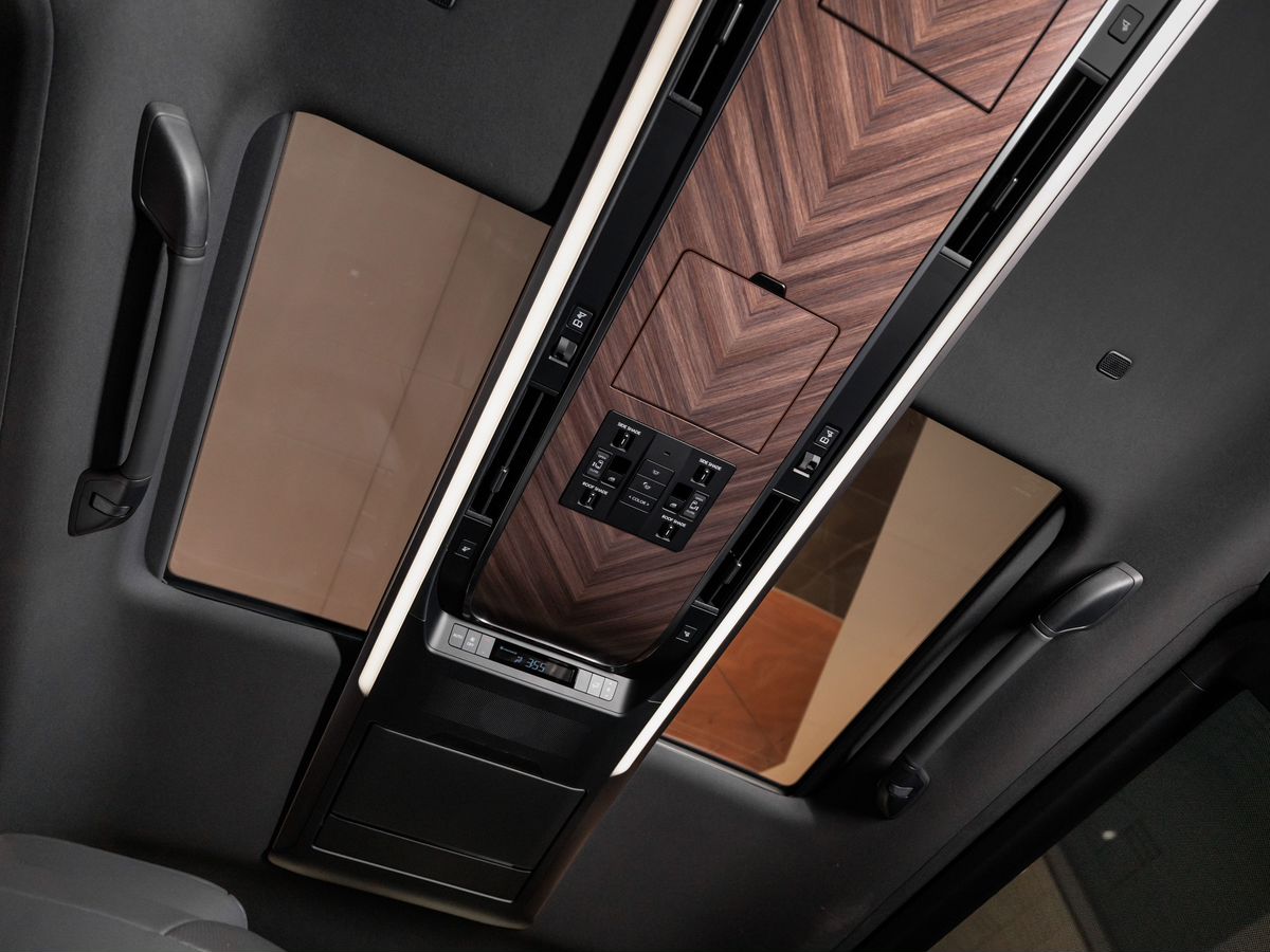 Lexus LM II 350h 2.5hyb CVT (250 л.с.) 4WD