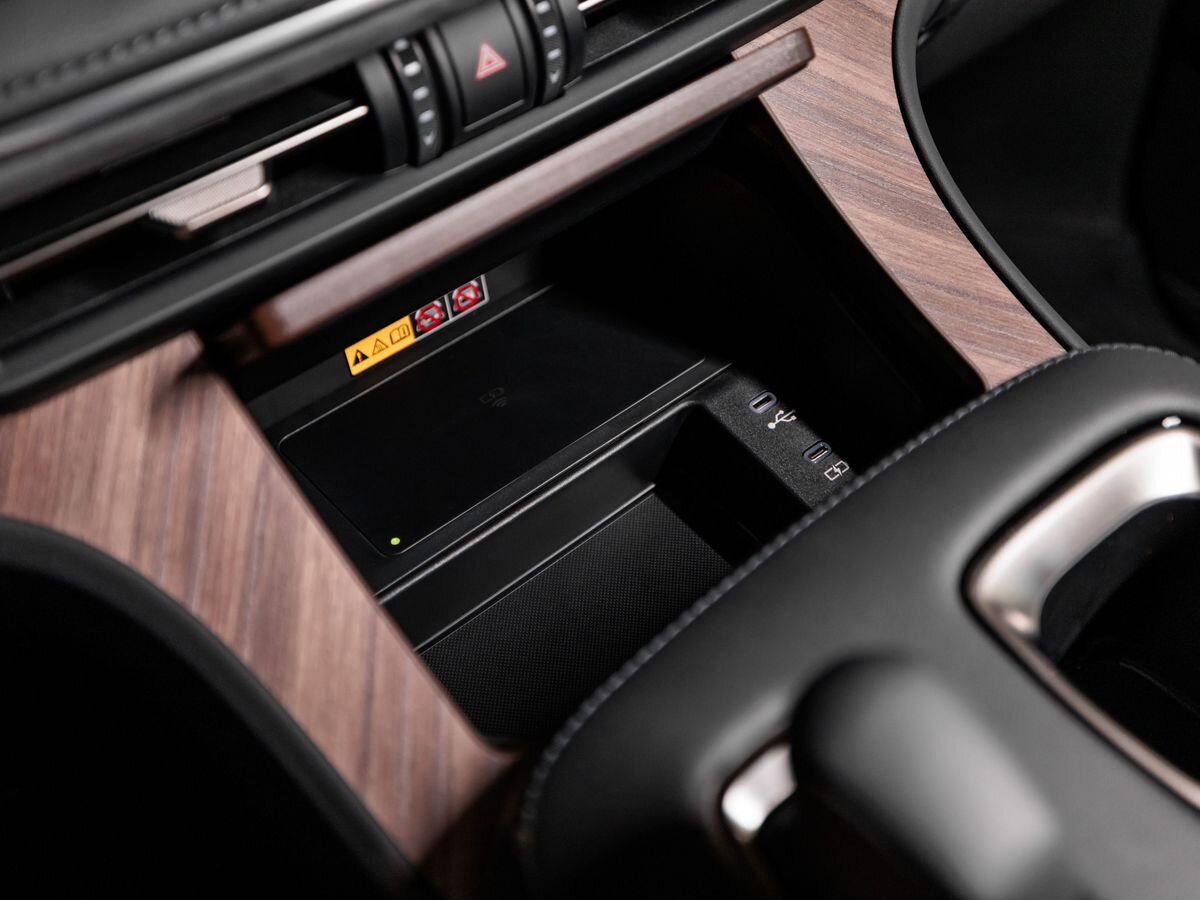 Lexus LM II 350h 2.5hyb CVT (250 л.с.) 4WD