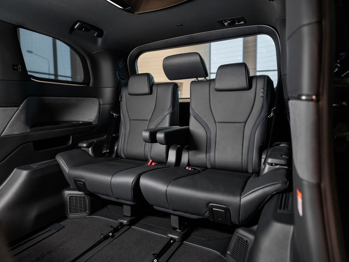 Lexus LM II 350h 2.5hyb CVT (250 л.с.) 4WD