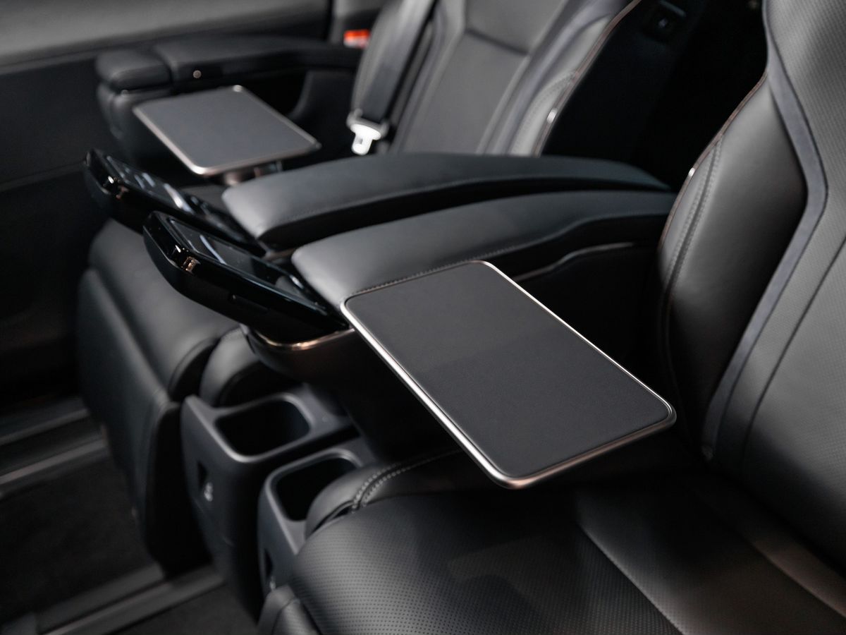 Lexus LM II 350h 2.5hyb CVT (250 л.с.) 4WD