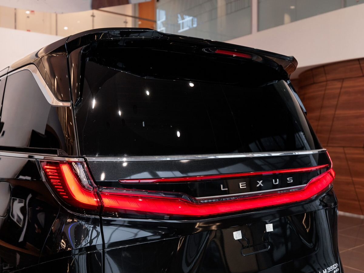 Lexus LM II 350h 2.5hyb CVT (250 л.с.) 4WD