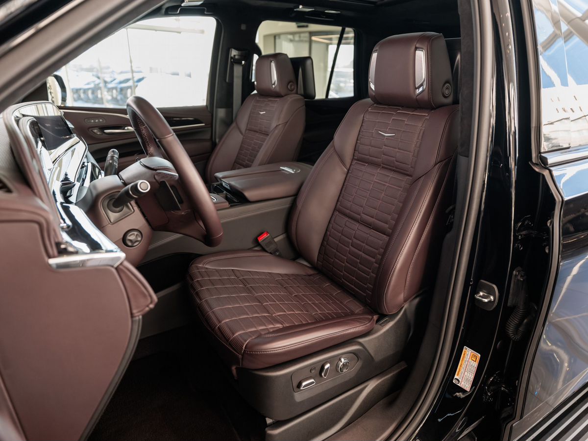 Cadillac Escalade V ESV 6.2 AT (420 л.с.) 4WD