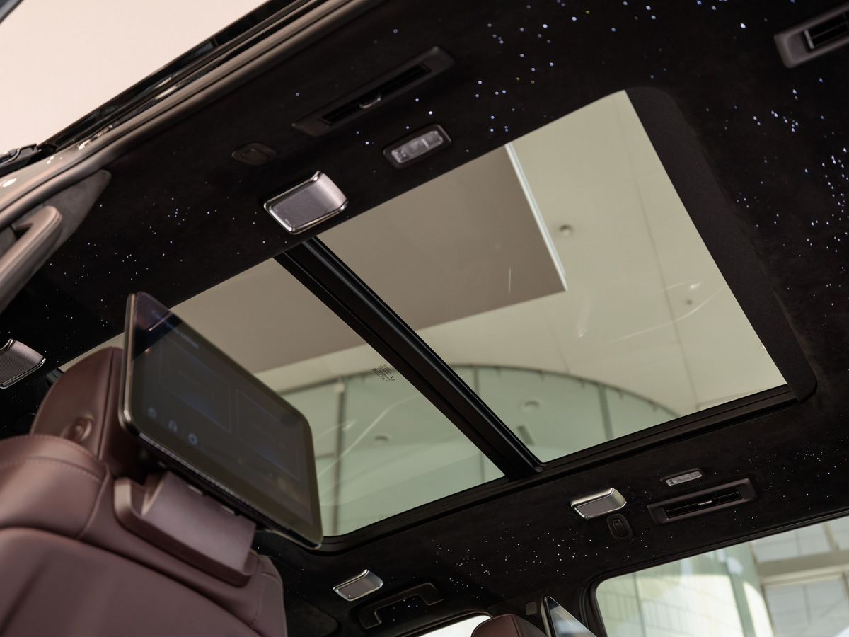 Cadillac Escalade V ESV 6.2 AT (420 л.с.) 4WD