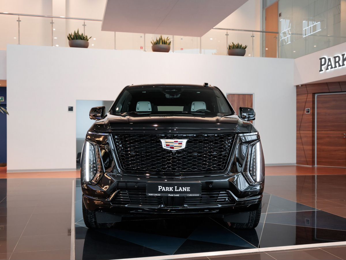 Cadillac Escalade V Рестайлинг 6.2 AT (420 л.с.) 4WD