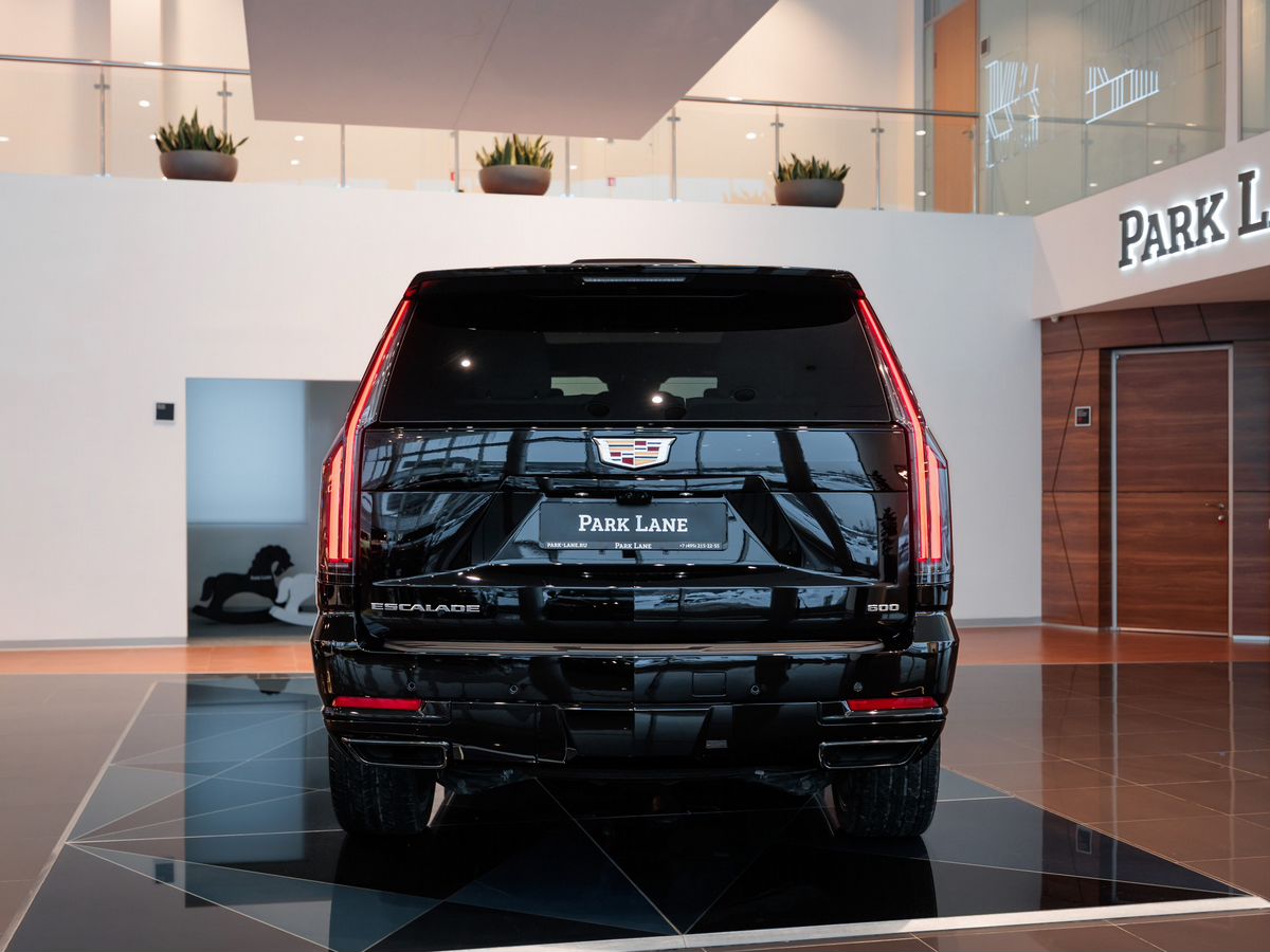Cadillac Escalade V Рестайлинг 6.2 AT (420 л.с.) 4WD