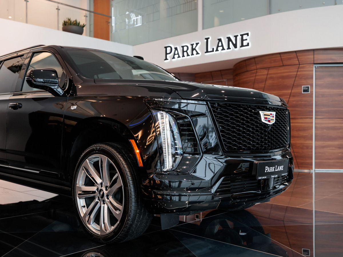 Cadillac Escalade V Рестайлинг 6.2 AT (420 л.с.) 4WD