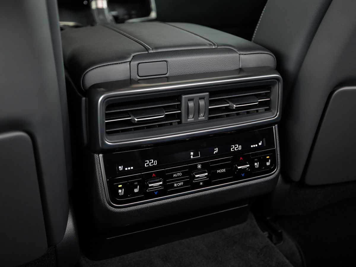 Lexus LX IV 600 3.4 AT (415 л.с.) 4WD