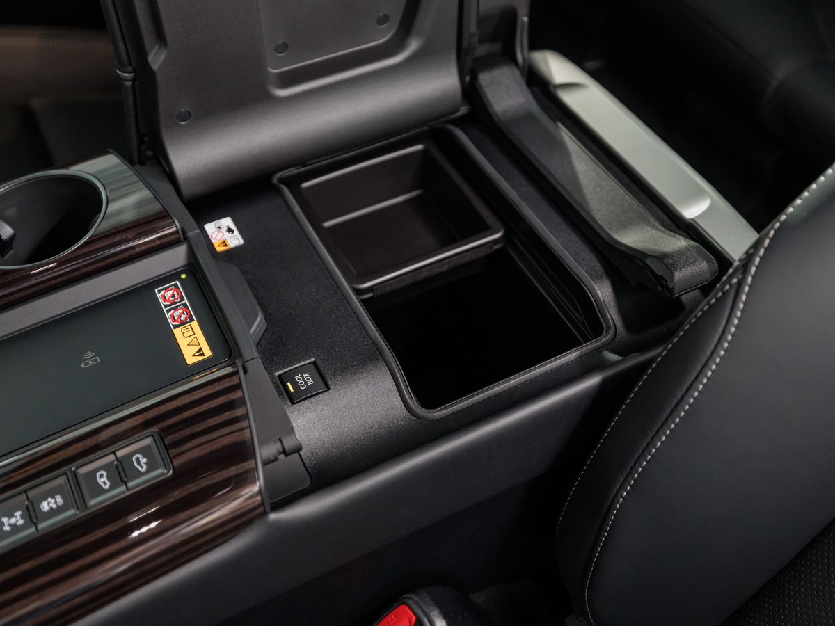 Lexus LX IV 600 3.4 AT (415 л.с.) 4WD