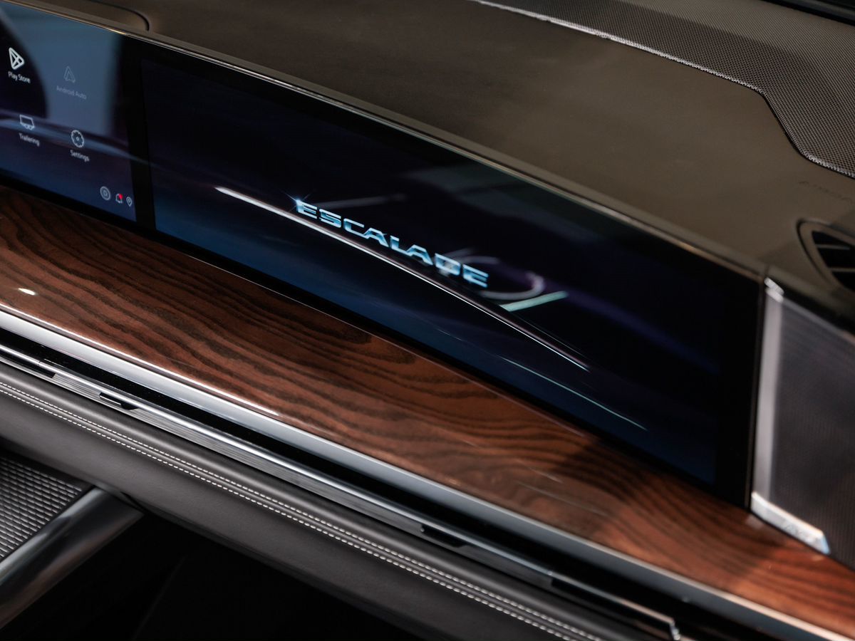 Cadillac Escalade V Рестайлинг ESV 6.2 AT (420 л.с.) 4WD