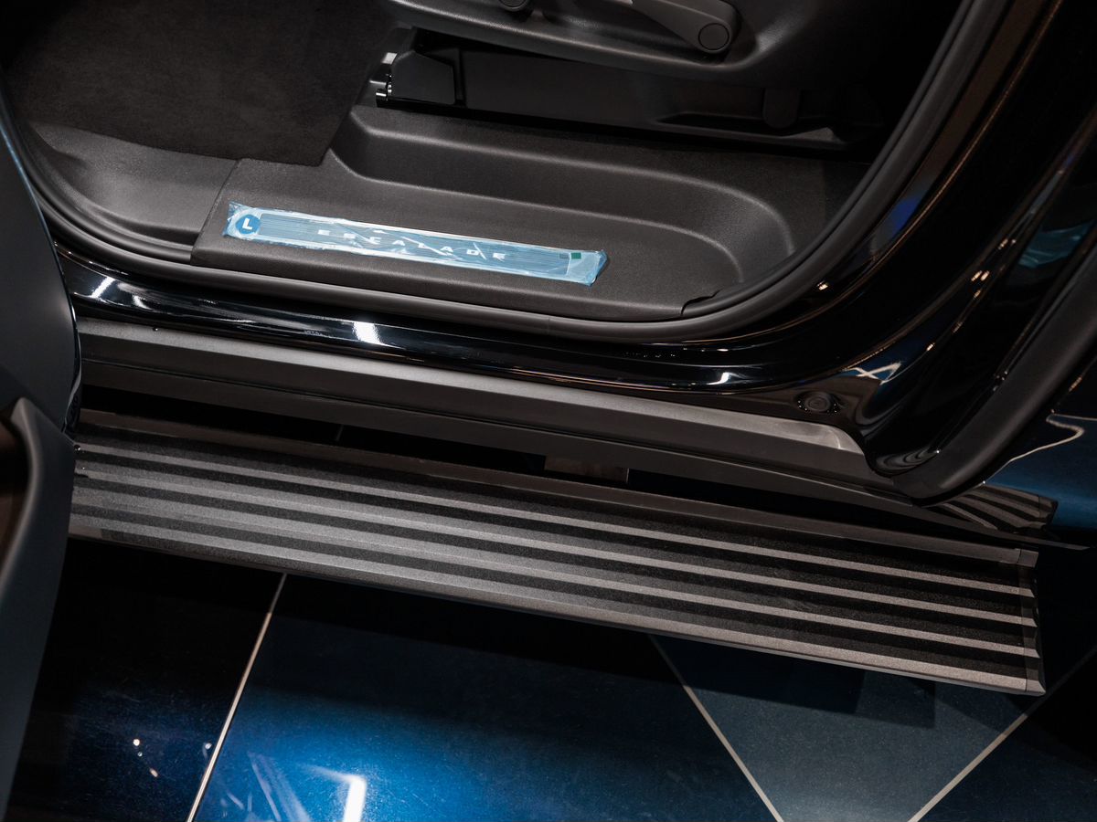 Cadillac Escalade V Рестайлинг ESV 6.2 AT (420 л.с.) 4WD