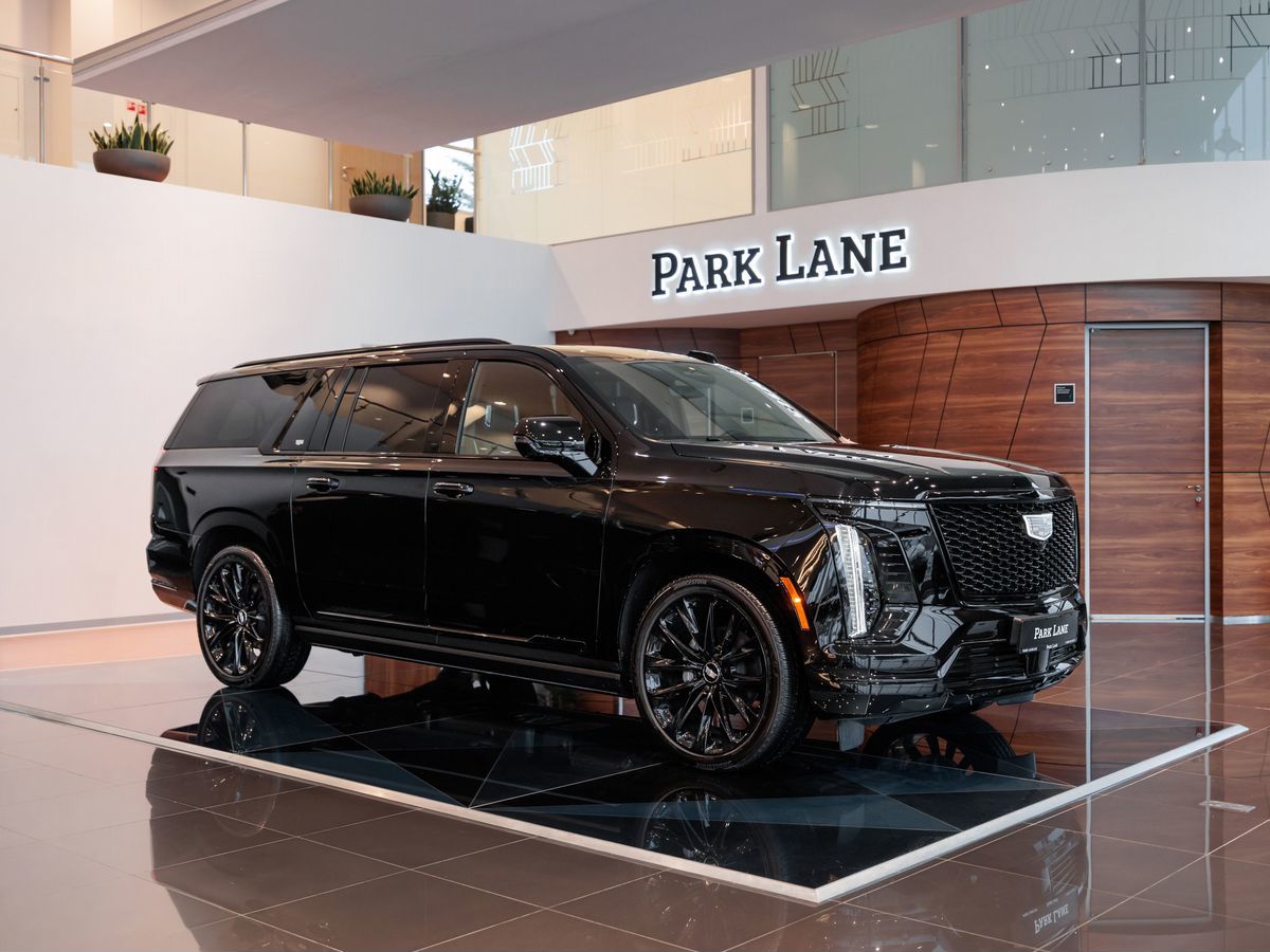 Cadillac Escalade V Рестайлинг ESV 6.2 AT (420 л.с.) 4WD