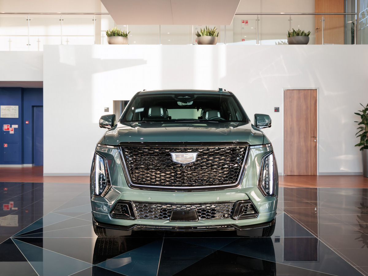 Cadillac Escalade-V I Рестайлинг 6.2 AT (682 л.с.) 4WD