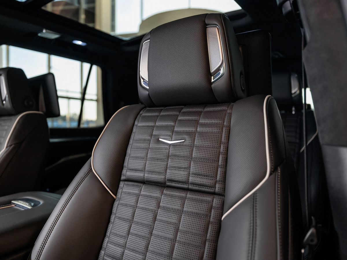 Cadillac Escalade-V I Рестайлинг 6.2 AT (682 л.с.) 4WD