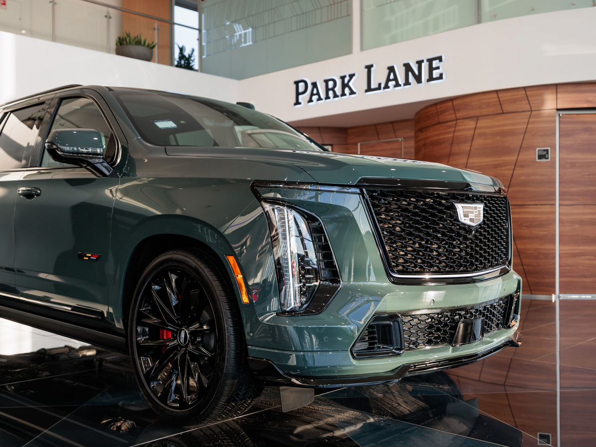 Cadillac Escalade-V I Рестайлинг 6.2 AT (682 л.с.) 4WD