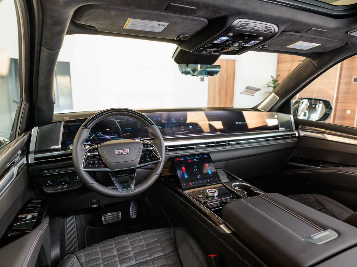 Cadillac Escalade-V I Рестайлинг 6.2 AT (682 л.с.) 4WD