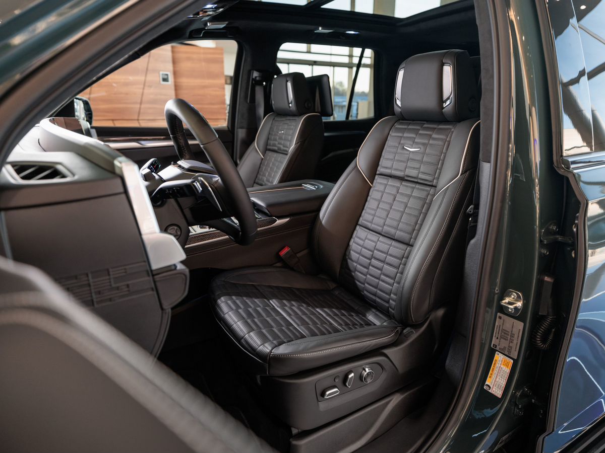 Cadillac Escalade-V I Рестайлинг 6.2 AT (682 л.с.) 4WD