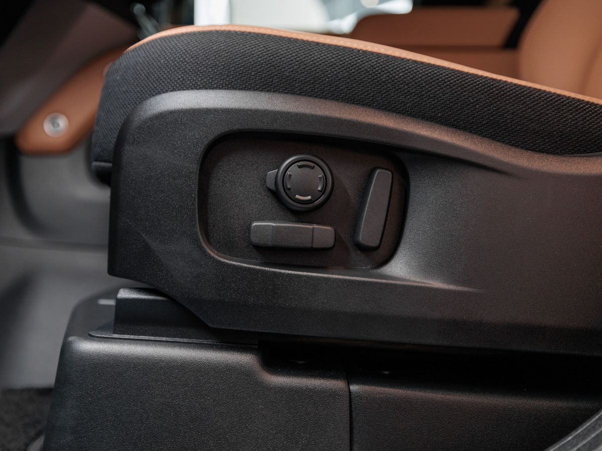 Land Rover Defender II 110 3.0 AT (400 л.с.) 4WD