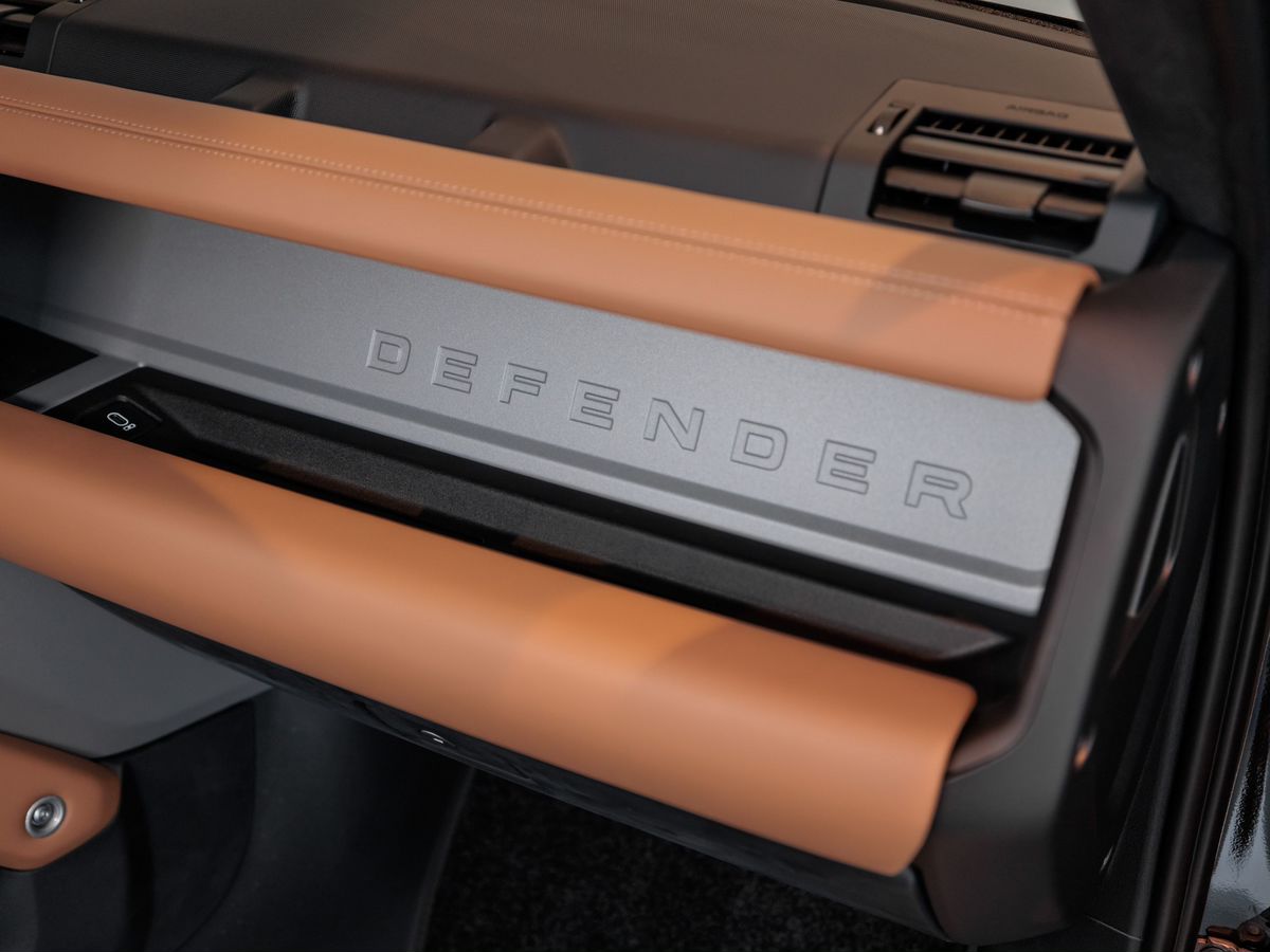 Land Rover Defender II 110 3.0 AT (400 л.с.) 4WD