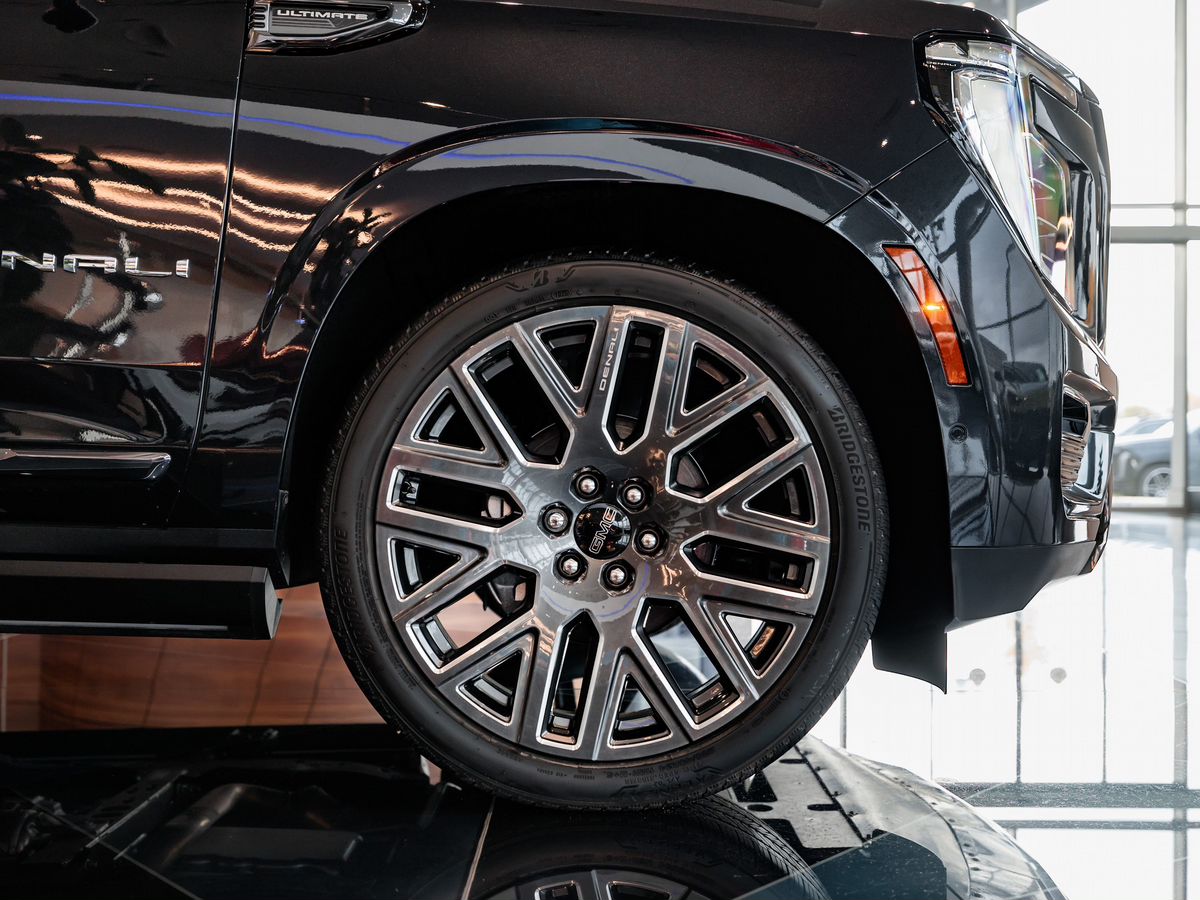 GMC Yukon V Рестайлинг 6.2 AT (420 л.с.) 4WD