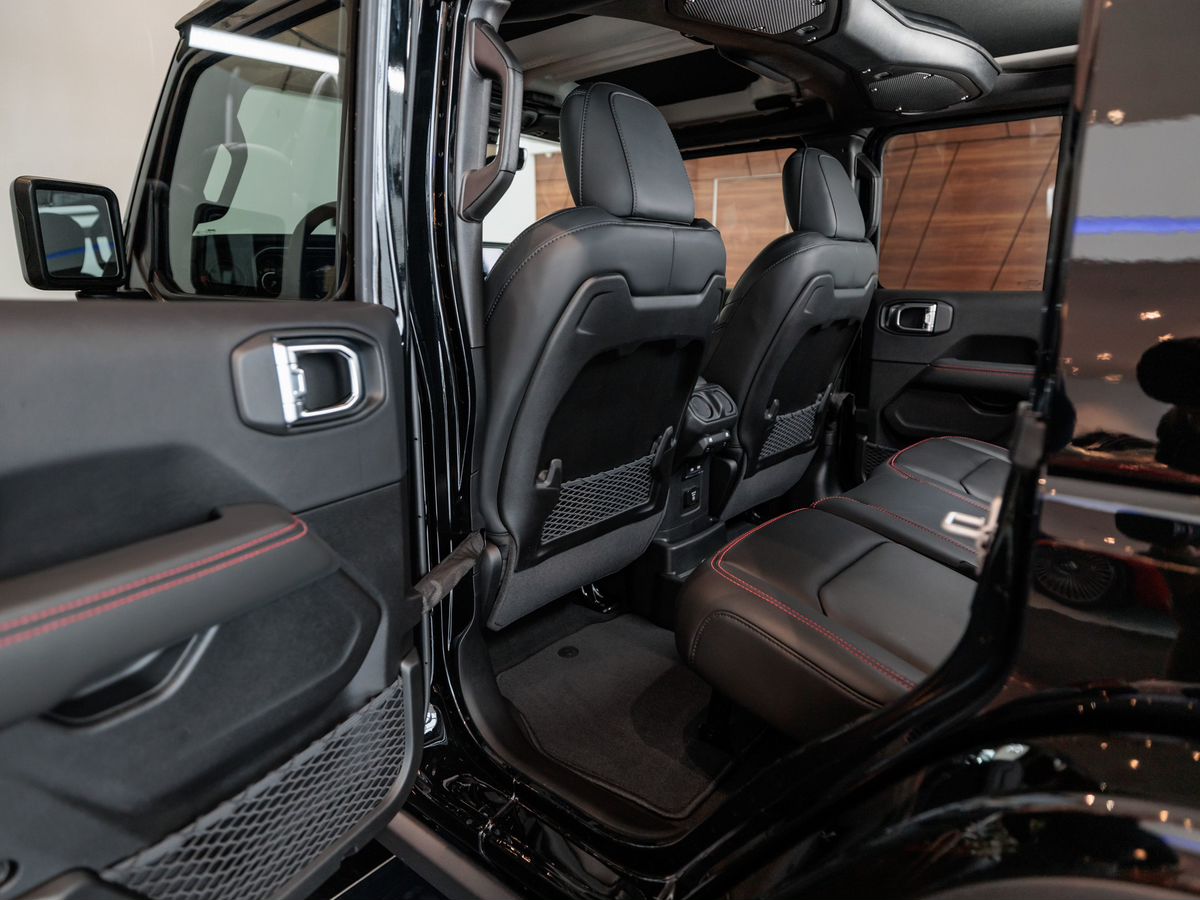 Jeep Wrangler IV (JL) Рестайлинг 2.0 AT (272 л.с.) 4WD