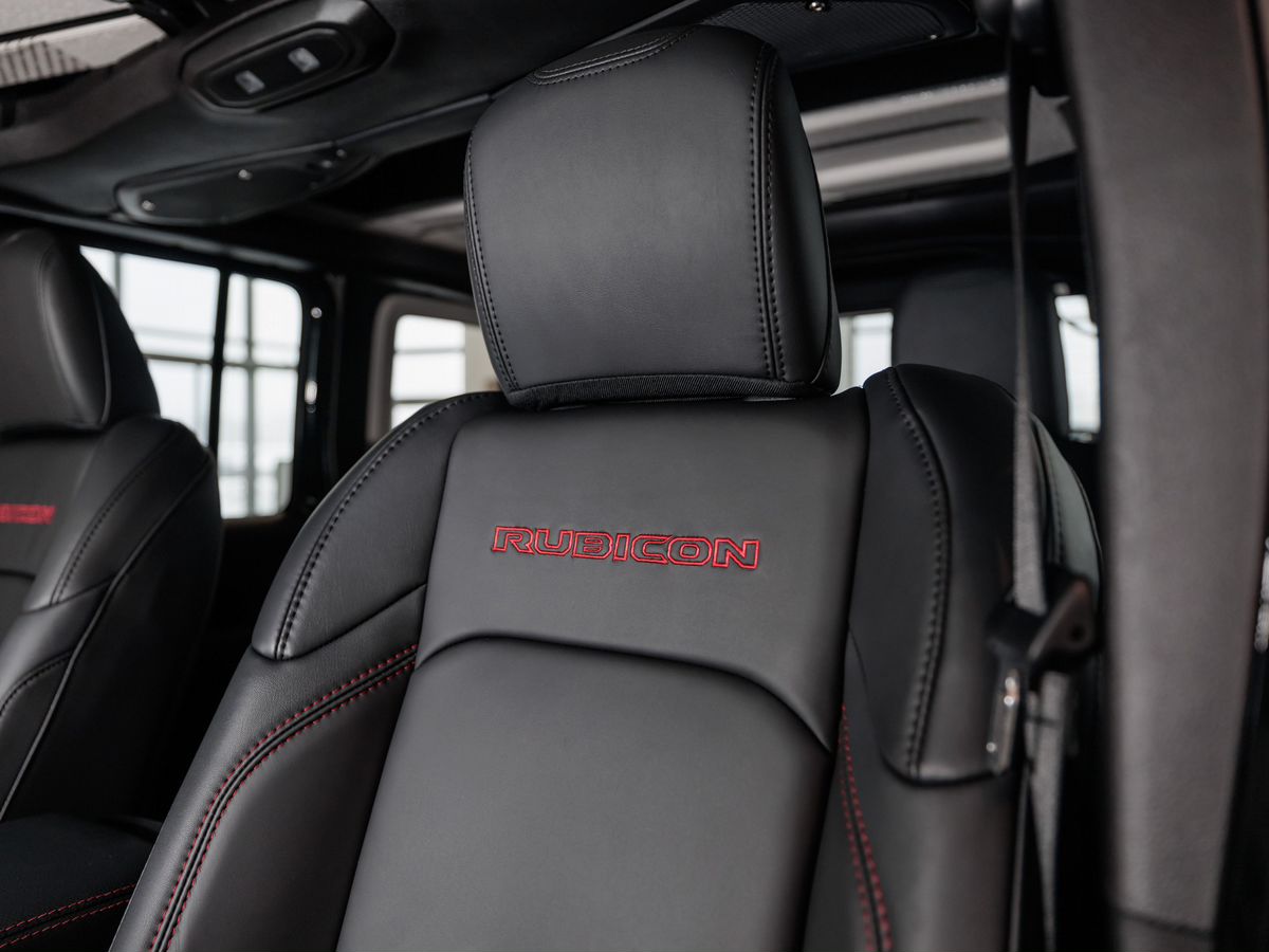 Jeep Wrangler IV (JL) Рестайлинг 2.0 AT (272 л.с.) 4WD