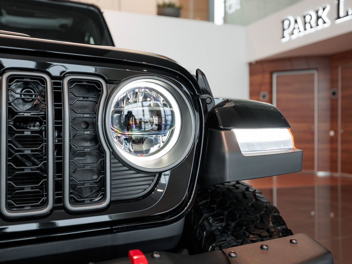 Jeep Wrangler IV (JL) Рестайлинг 2.0 AT (272 л.с.) 4WD