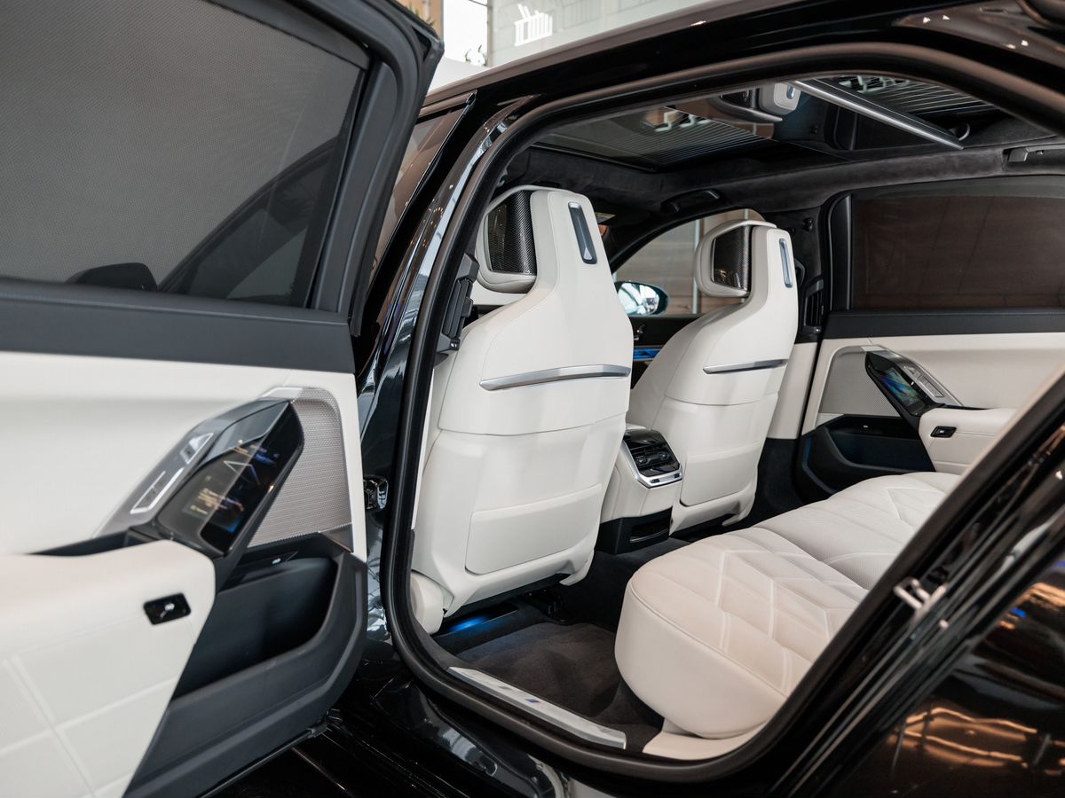 BMW 7 серии VII (G70) 740d xDrive 3.0d AT (286 л.с.) 4WD