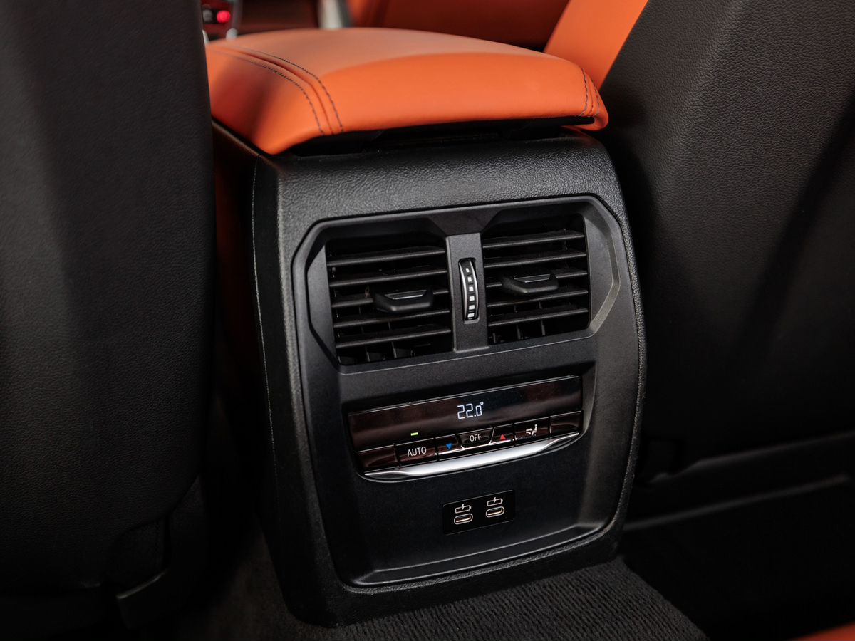 BMW M3 VI (G80) Рестайлинг Competition Package 3.0 AT (530 л.с.) 4WD