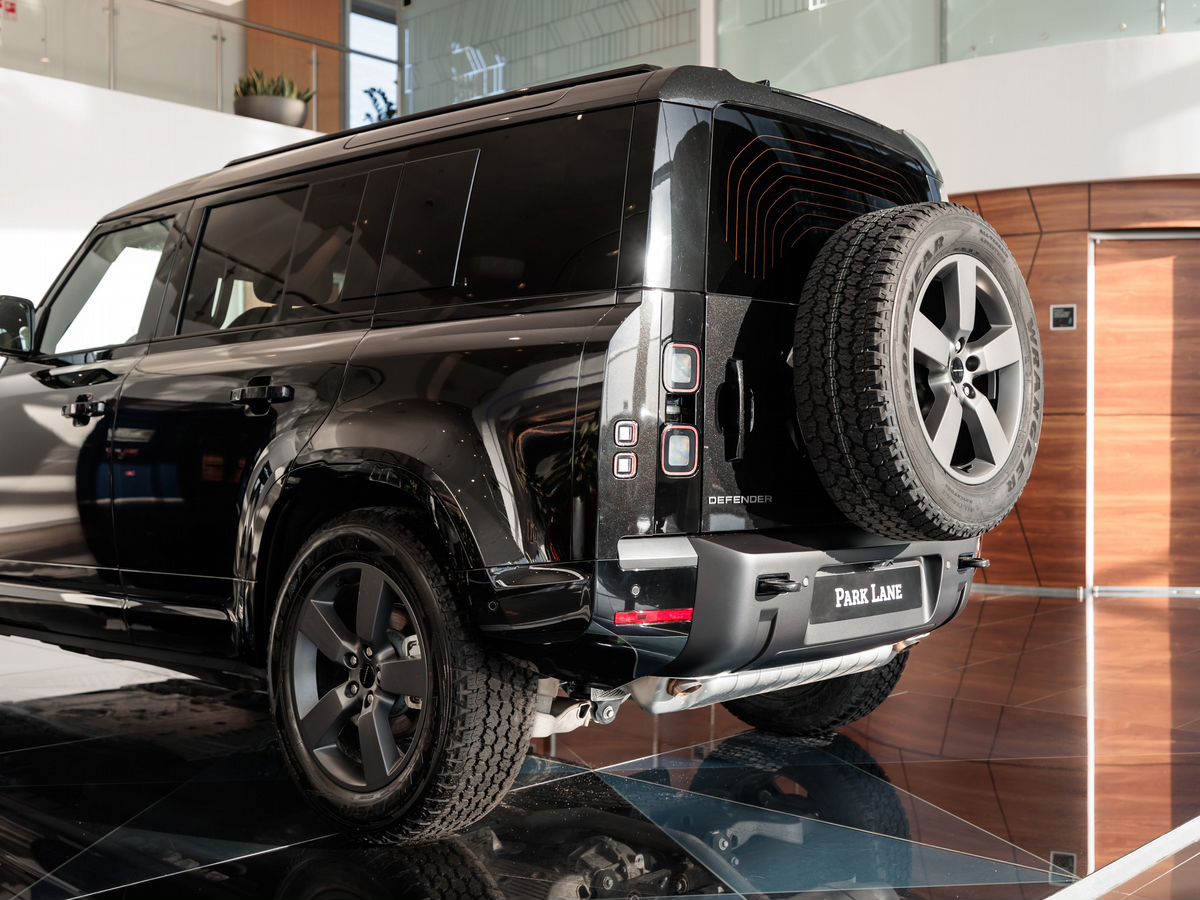 Land Rover Defender II 110 3.0d AT (249 л.с.) 4WD