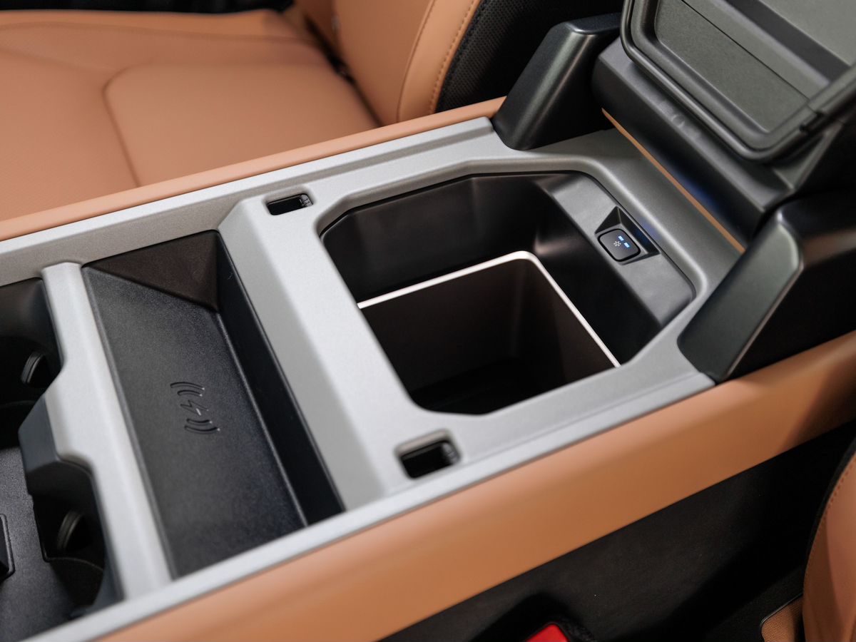 Land Rover Defender II 110 3.0d AT (249 л.с.) 4WD