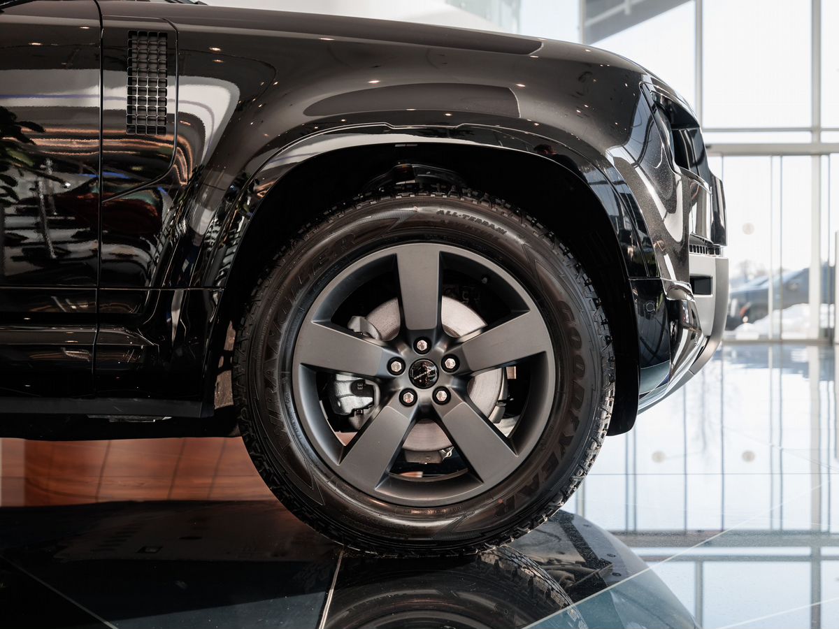 Land Rover Defender II 110 3.0d AT (249 л.с.) 4WD