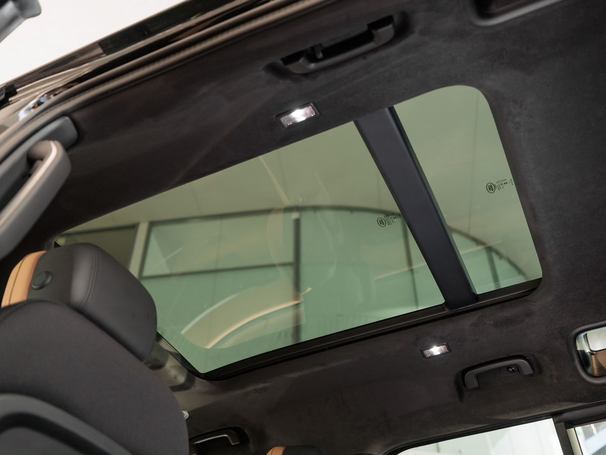 Land Rover Defender II 110 3.0d AT (249 л.с.) 4WD