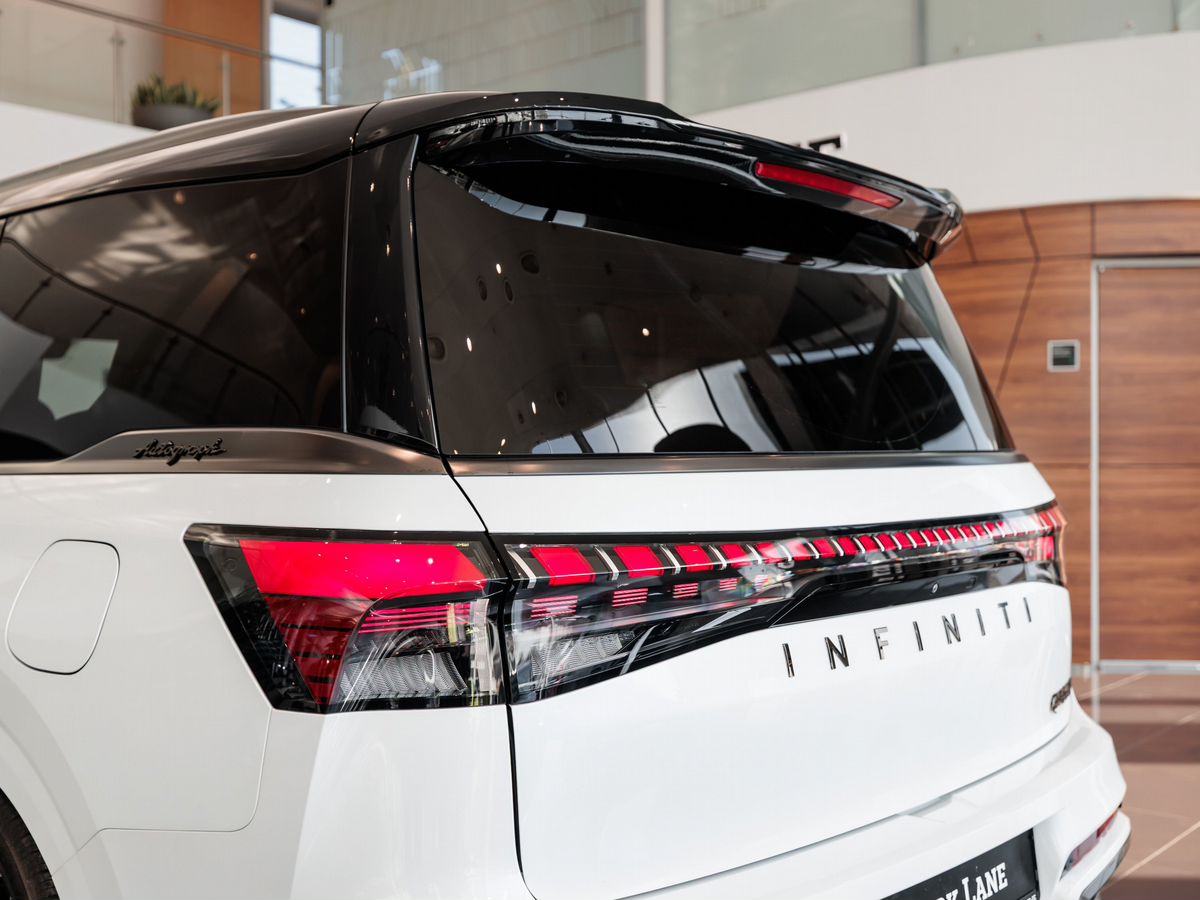 Infiniti QX80 II 3.5 AT (450 л.с.) 4WD