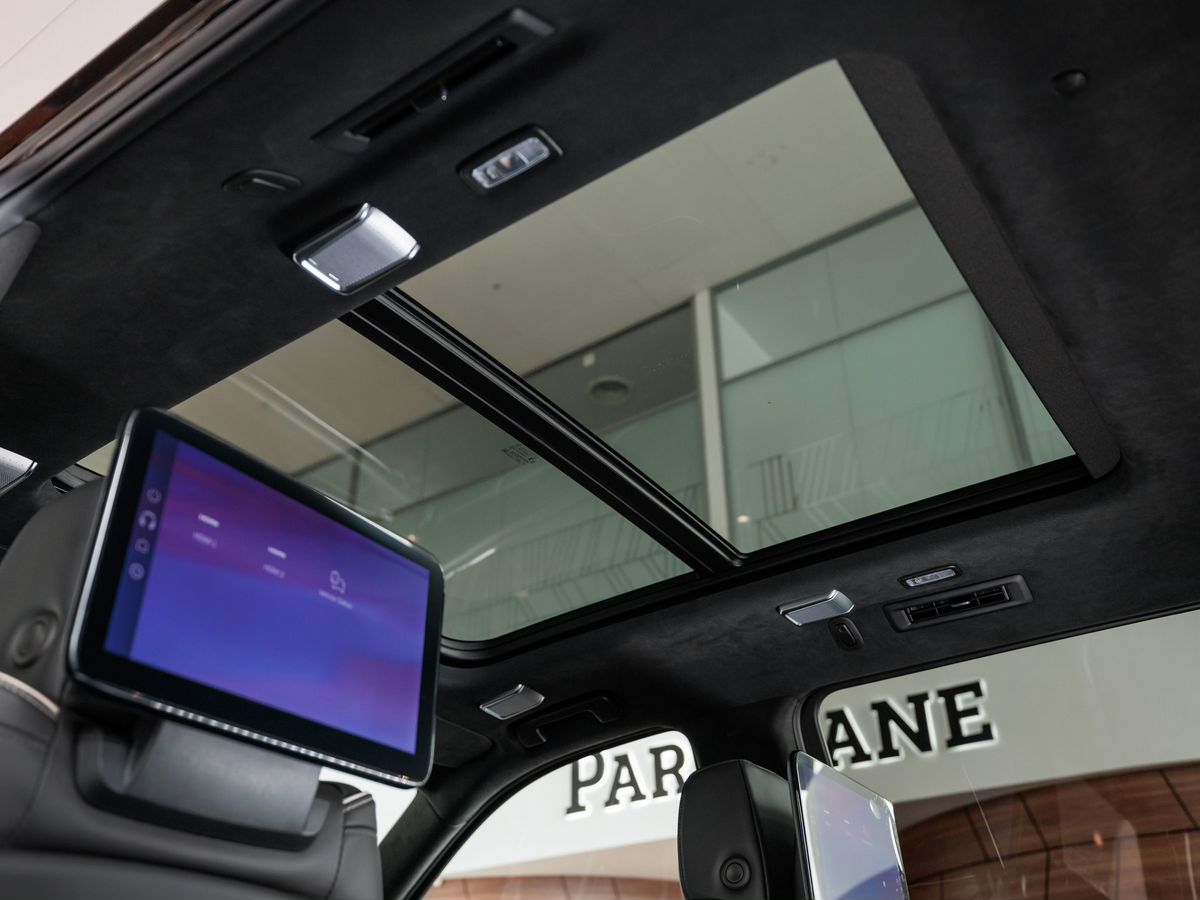 Cadillac Escalade V Рестайлинг ESV 6.2 AT (420 л.с.) 4WD