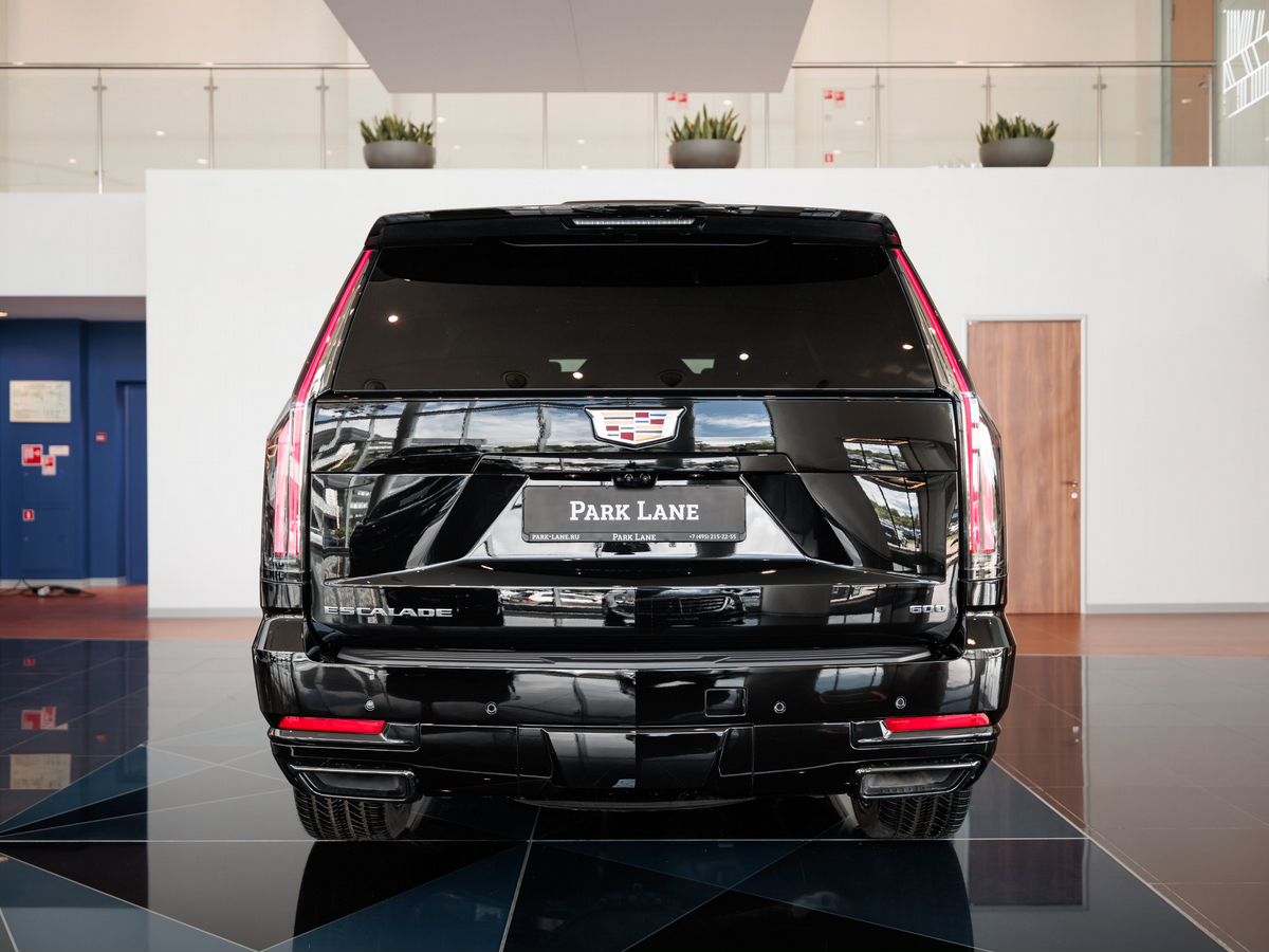 Cadillac Escalade V Рестайлинг ESV 6.2 AT (420 л.с.) 4WD