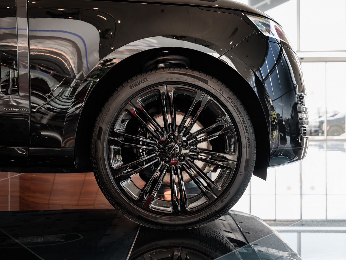 Land Rover Range Rover V D350 MHEV Long 3.0d AT (350 л.с.) 4WD