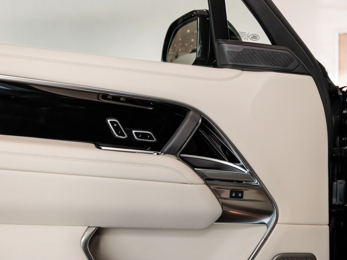 Land Rover Range Rover V D350 MHEV Long 3.0d AT (350 л.с.) 4WD