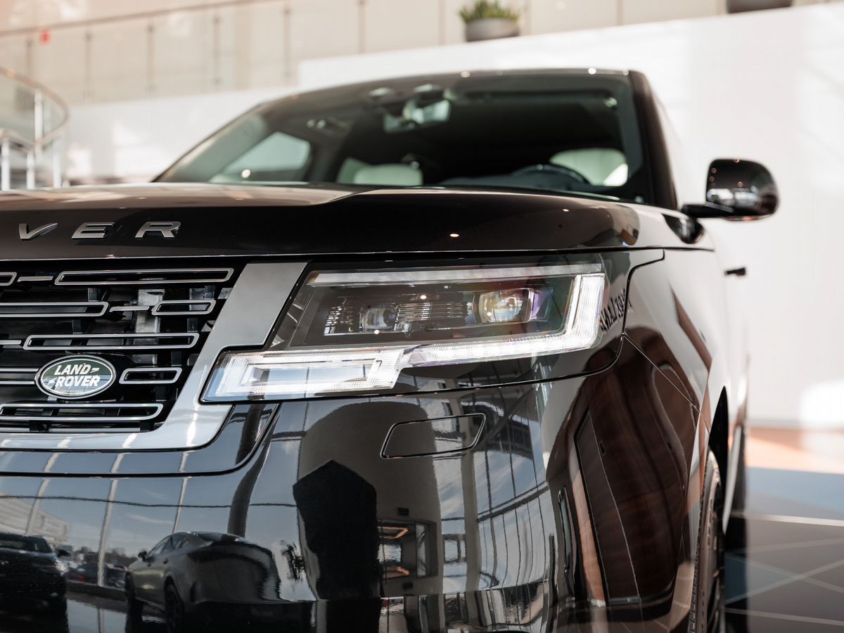 Land Rover Range Rover V D350 MHEV Long 3.0d AT (350 л.с.) 4WD