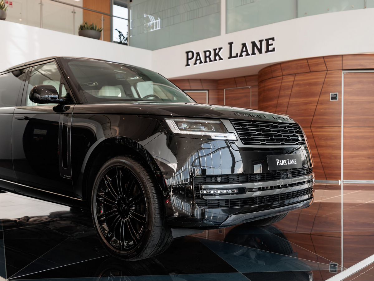 Land Rover Range Rover V D350 MHEV Long 3.0d AT (350 л.с.) 4WD