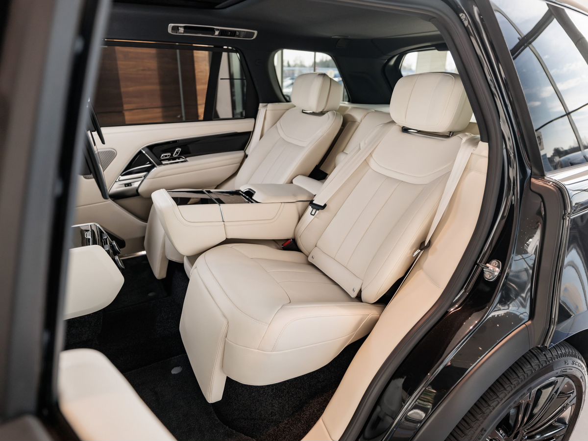 Land Rover Range Rover V D350 MHEV Long 3.0d AT (350 л.с.) 4WD