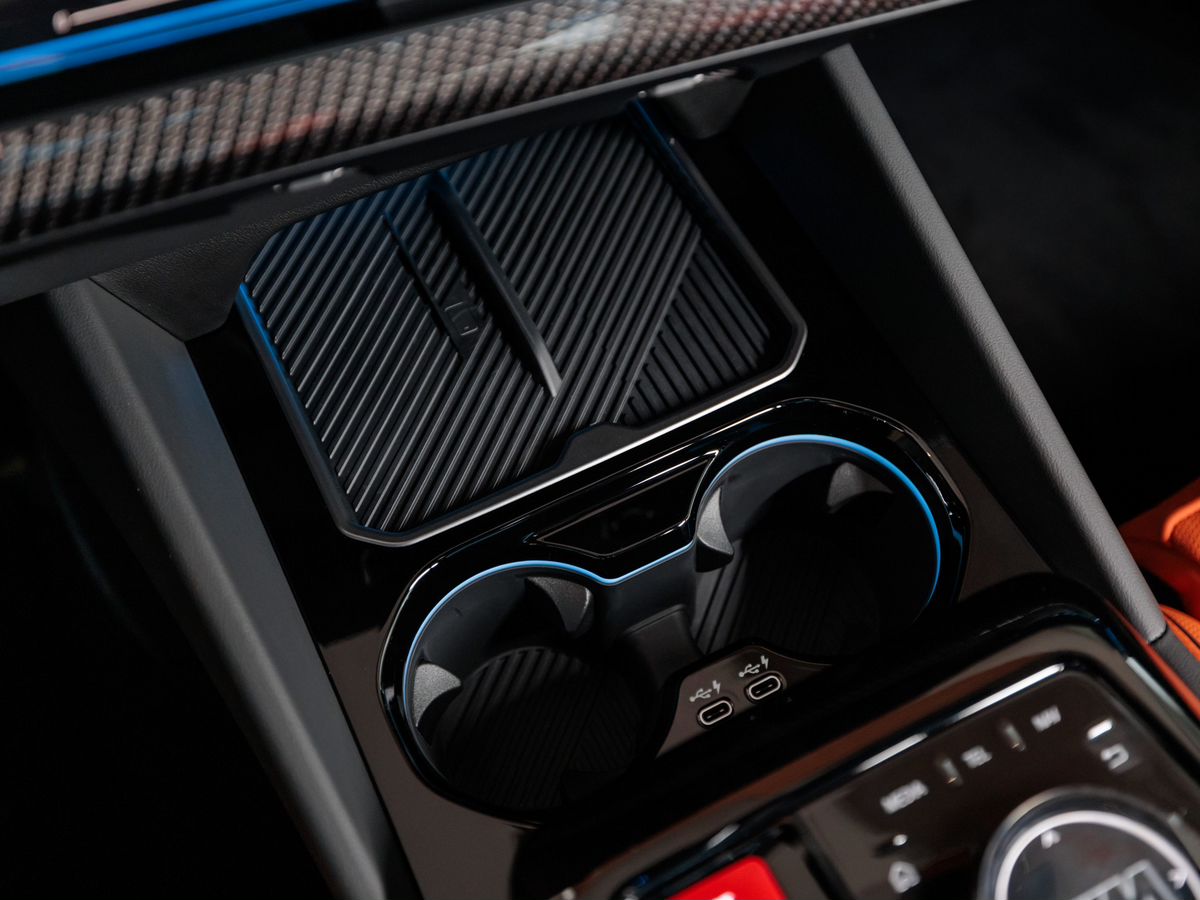 BMW M5 VII (G90) 4.4hyb AT (727 л.с.) 4WD