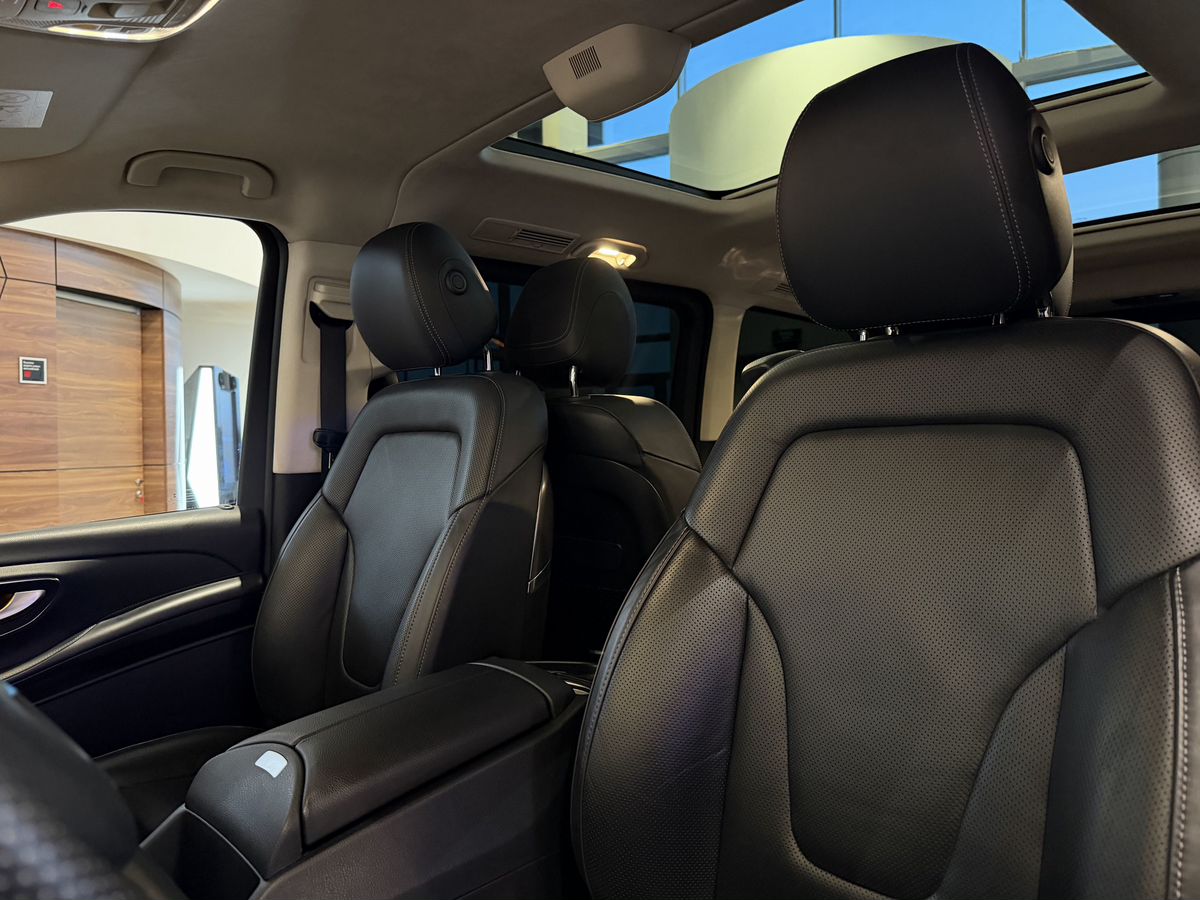 Mercedes-Benz V-Класс III (W447) Рестайлинг 300 d длинный 2.0d AT (237 л.с.) 4WD